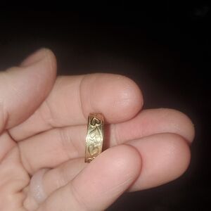 Elegant Gold Heart Pattern Ring 10kt Gold